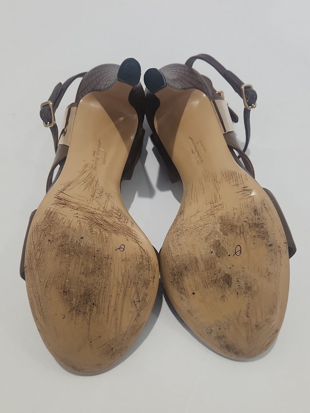 Salvatore Ferragamo Lizard Embossed Leather Heels - Picture 13 of 16